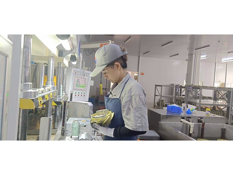 合金公司射蠟制殼獲評(píng)“安全標(biāo)準(zhǔn)化達(dá)標(biāo)工段” 合金公司射蠟制殼獲評(píng)“安全標(biāo)準(zhǔn)化達(dá)標(biāo)工段”